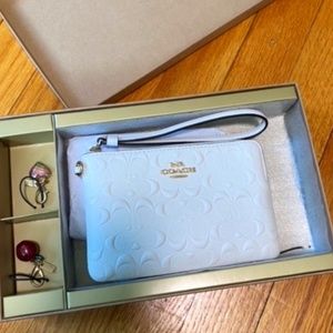 Brand New Coach Wristlet